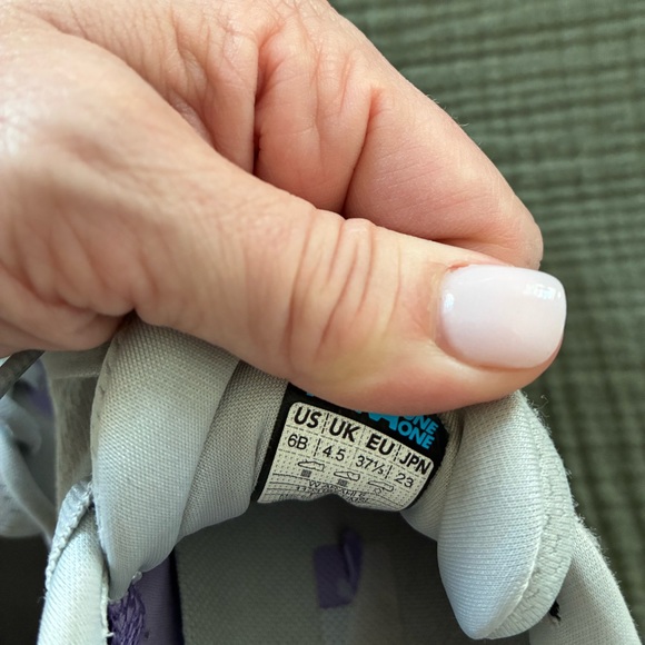 Hoka Women's Athletic Shoes - Light Gray with Lavender Accents - Picture 6 of 7